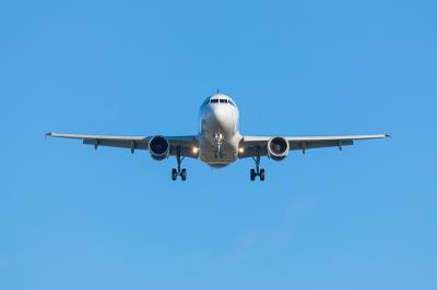 中国义乌到加拿大金斯顿(Kingston)的电钻头采用航空货运13天送达