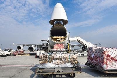 郁美净儿童霜使用中国广州空运快递送达伊魁特
