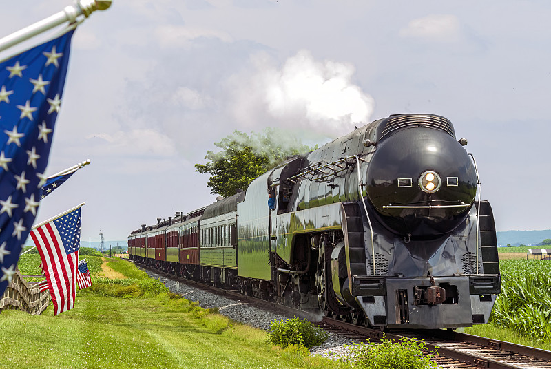 国际物流公司如何优化全球供应链?(国际物流行业面临着严峻的挑战与机遇)