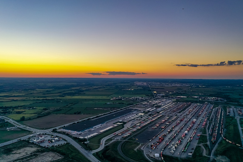 发加拿大物流可以上门取货吗