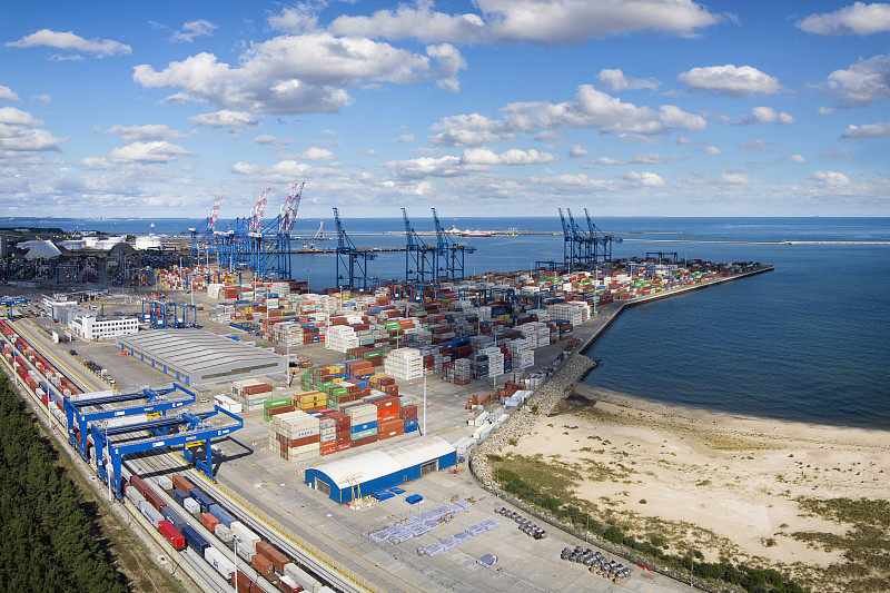 华人寄包裹到加拿大用什么物流