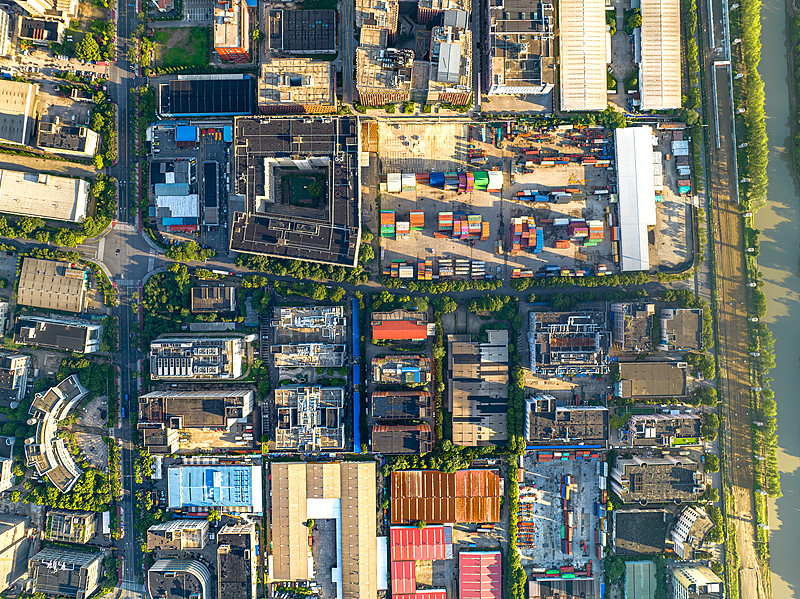 全球关税变动,“小包裹”时代结束? 全球关税变动,“小包裹”时代结束?