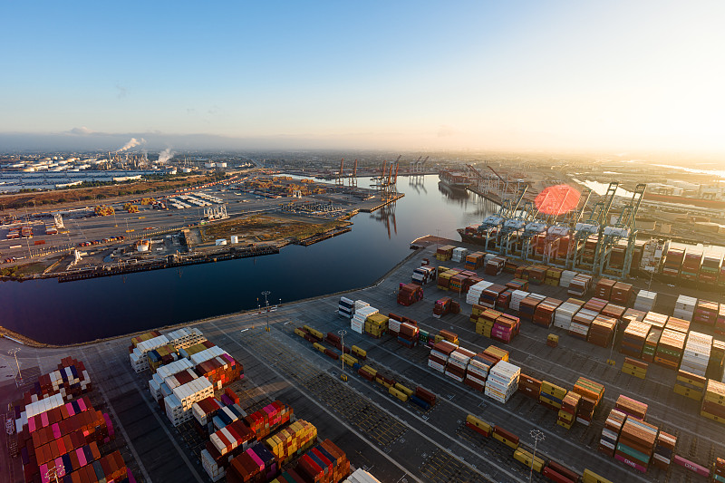 菜鸟推出跨境服装专线,出海商家物流成本下降约5% 菜鸟推出跨境服装专线,出海商家物流成本下降约5%