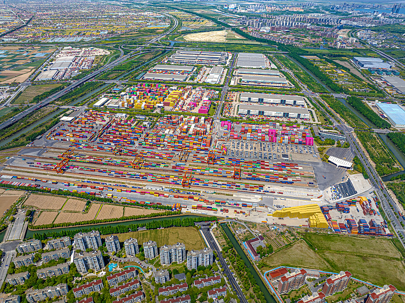 2024年浙江舟山港综保区进出口值达558.61亿元 同比增长62.7%