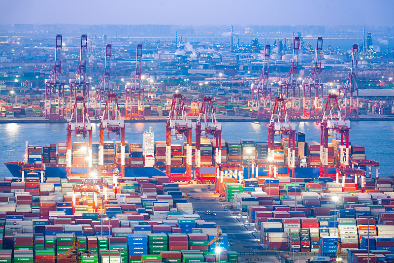 行业：远洋货运船队以创纪录的低速度移动