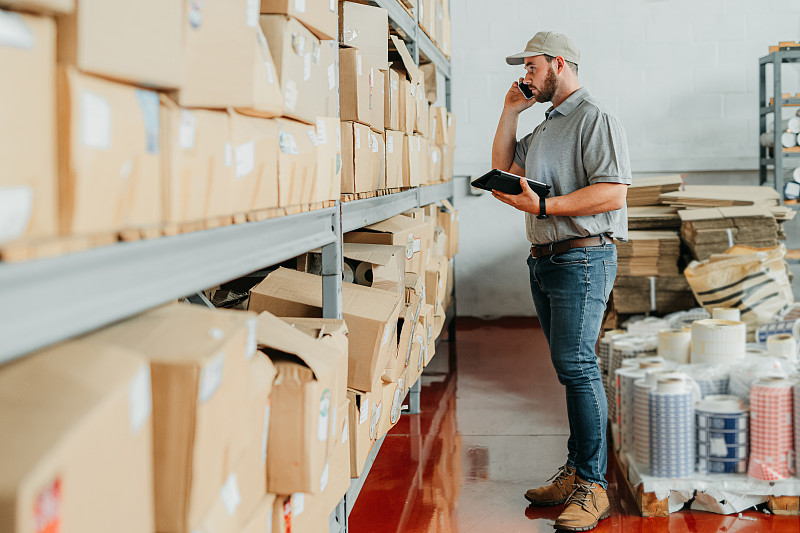 提升货运能力！ICTSI马尼拉接受交付新的码头起重机