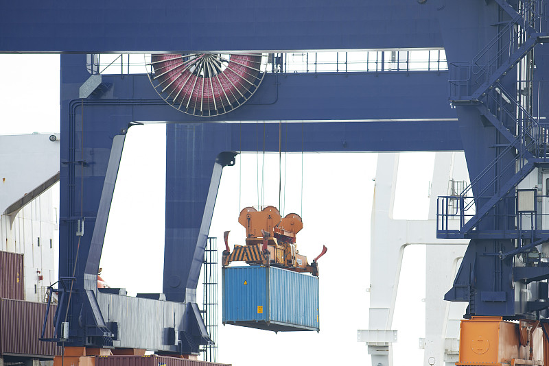 跨境海外仓:美国中大件货物一件代发的全流程与优势 跨境海外仓:美国中大件货物一件代发的全流程与优势