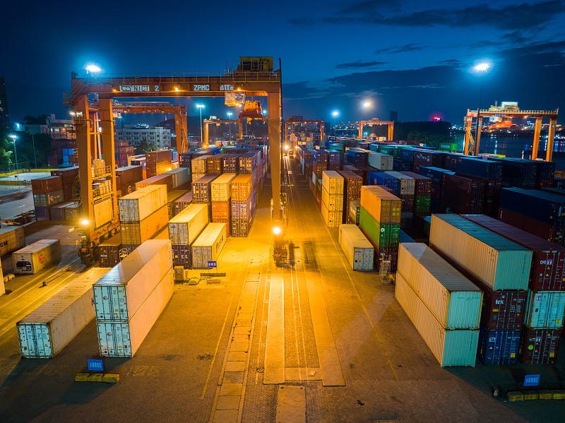 享受优惠！CMA CGM ZEPHYR通过苏伊士运河