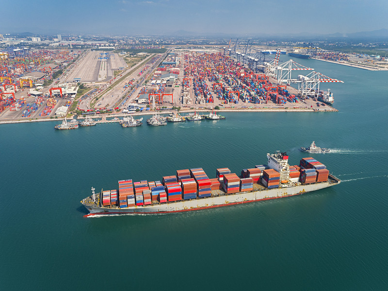 集装箱吞吐量里的 TEU，原来是这个意思