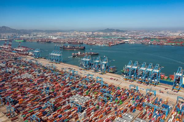 国际海运温哥华港2025上半年贸易量飙升